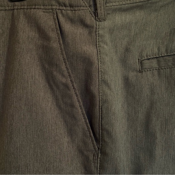 Men's Lee Performance Series Tri-Flex Gray Shorts, Size 36. - Picture 8 of 14